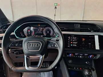 Audi Q3, 2025г, передний привод, робот