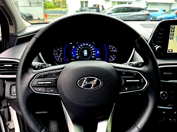 Hyundai Santa Fe, 2019г, полный привод, автомат