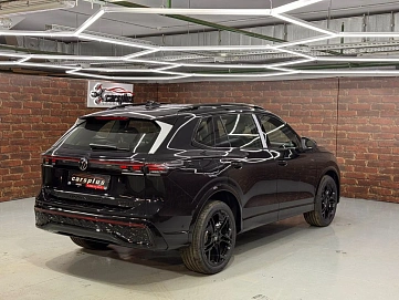 Volkswagen Tiguan, 2025г, полный привод, робот