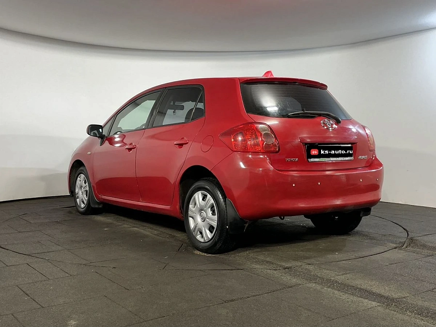 Toyota Auris, 2007г., передний привод, механика