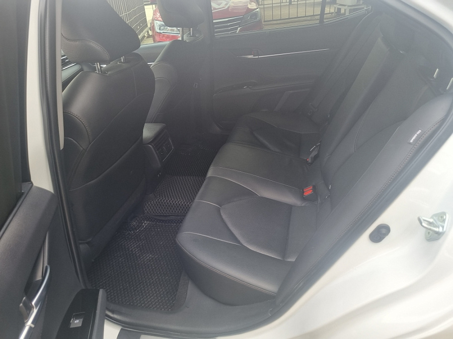 Toyota Camry, 2019г., передний привод, автомат