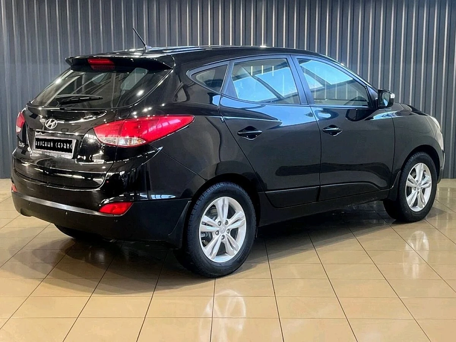 Hyundai ix35, 2013г., передний привод, автомат