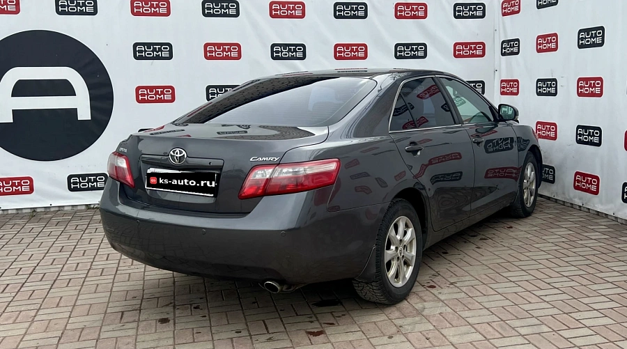 Toyota Camry, 2010г., передний привод, автомат