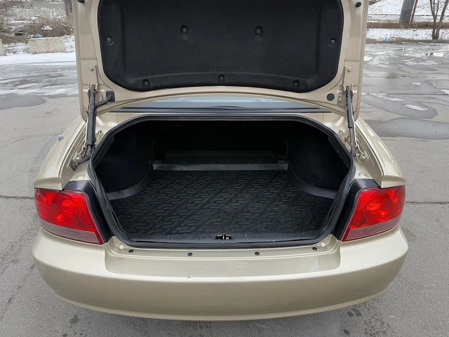 Hyundai Sonata, 2005г., передний привод, механика