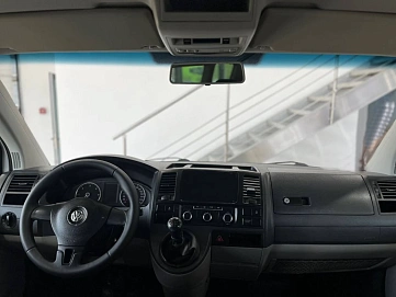 Volkswagen Caravelle, 2012г, передний привод, механика