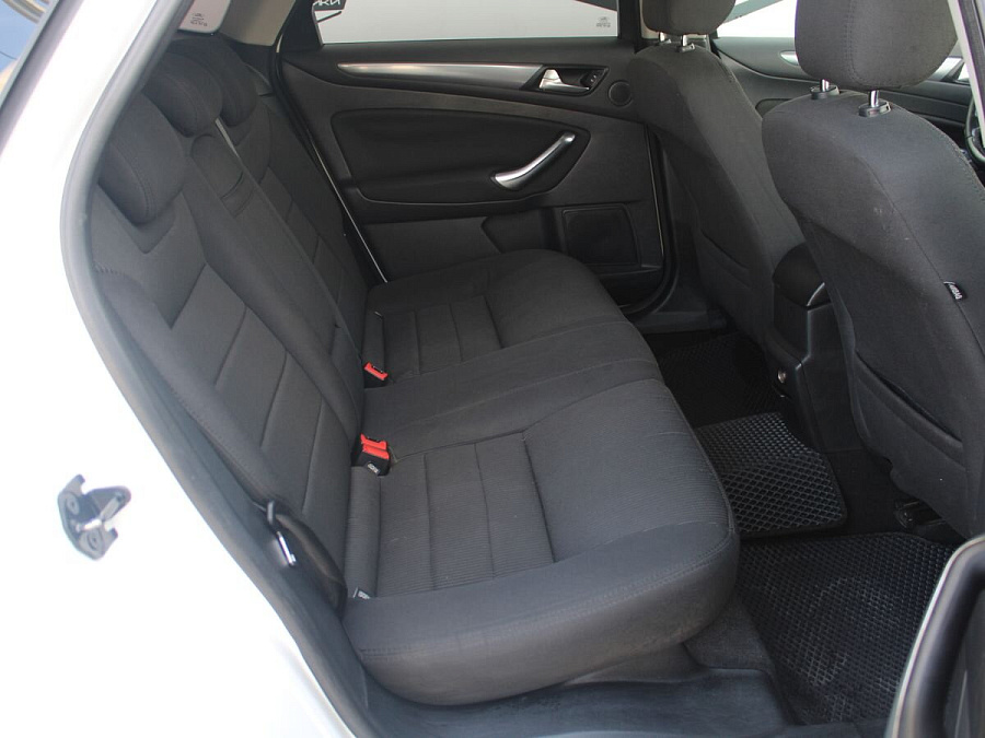 Ford Mondeo, 2012г., передний привод, робот