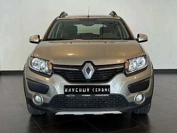 Renault Sandero, 2015г, передний привод, автомат