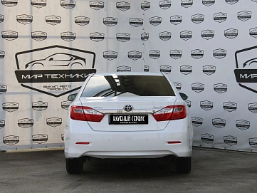 Toyota Camry, 2013г, передний привод, автомат