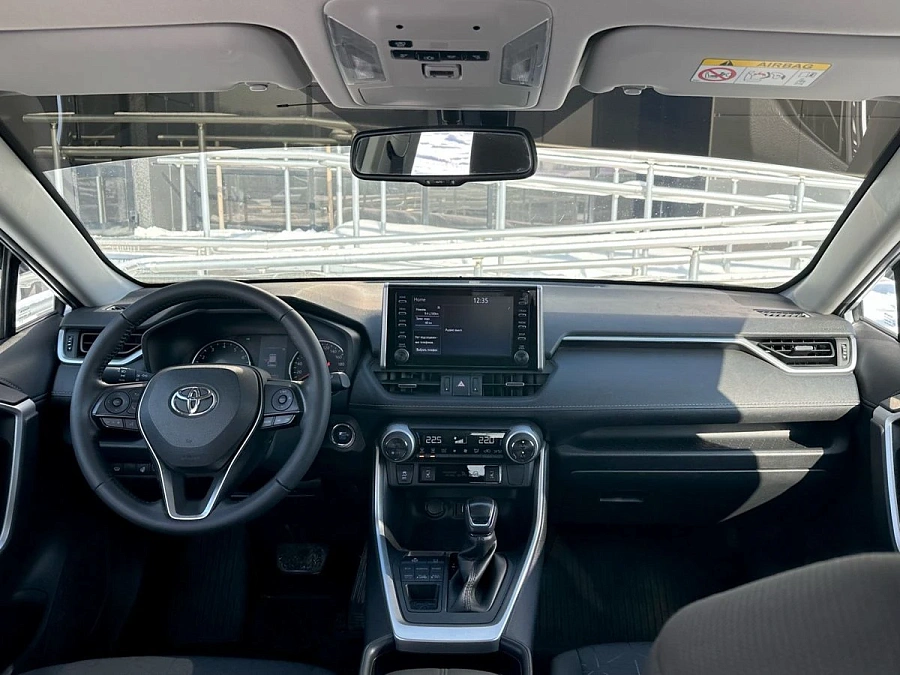 Toyota RAV4, 2021г., передний привод, вариатор