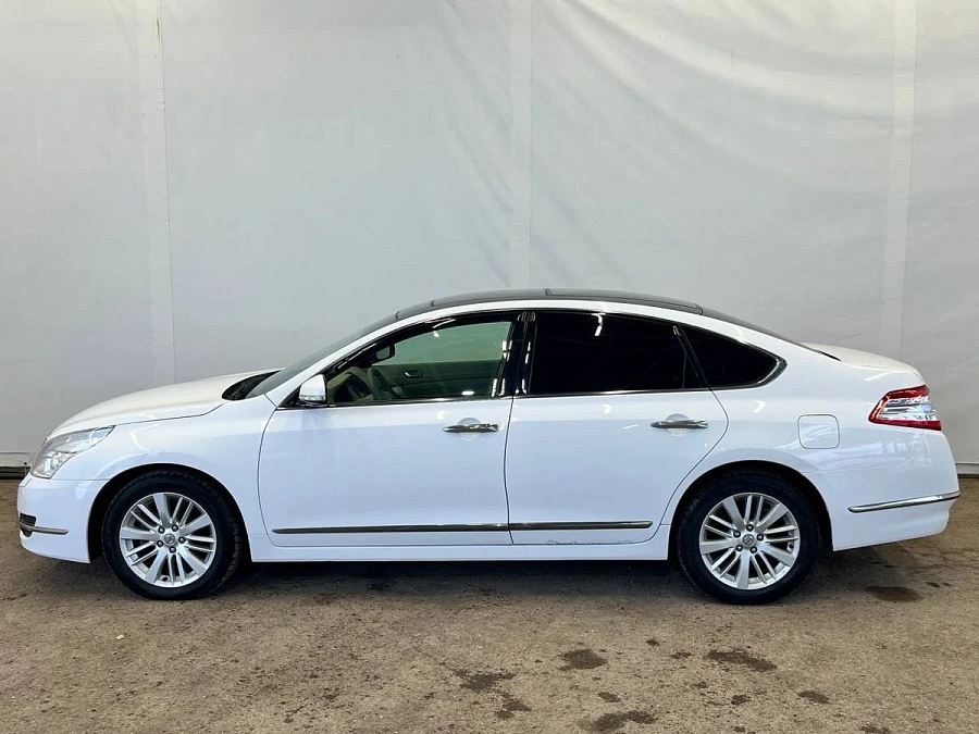 Nissan Teana, 2013г., передний привод, вариатор