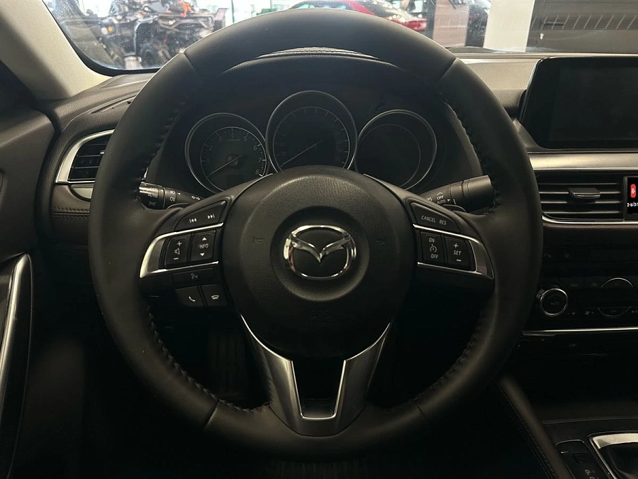 Mazda 6, 2015г., передний привод, автомат