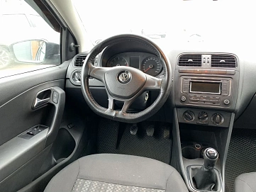 Volkswagen Polo, 2017г, передний привод, механика