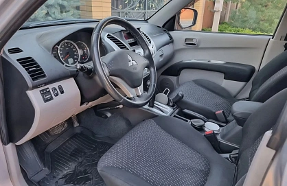 Mitsubishi L200, 2010г, полный привод, автомат