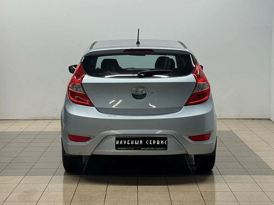 Hyundai Solaris, 2012г., передний привод, механика