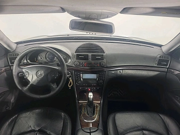 Mercedes-Benz E-Класс, 2005г, задний привод, автомат