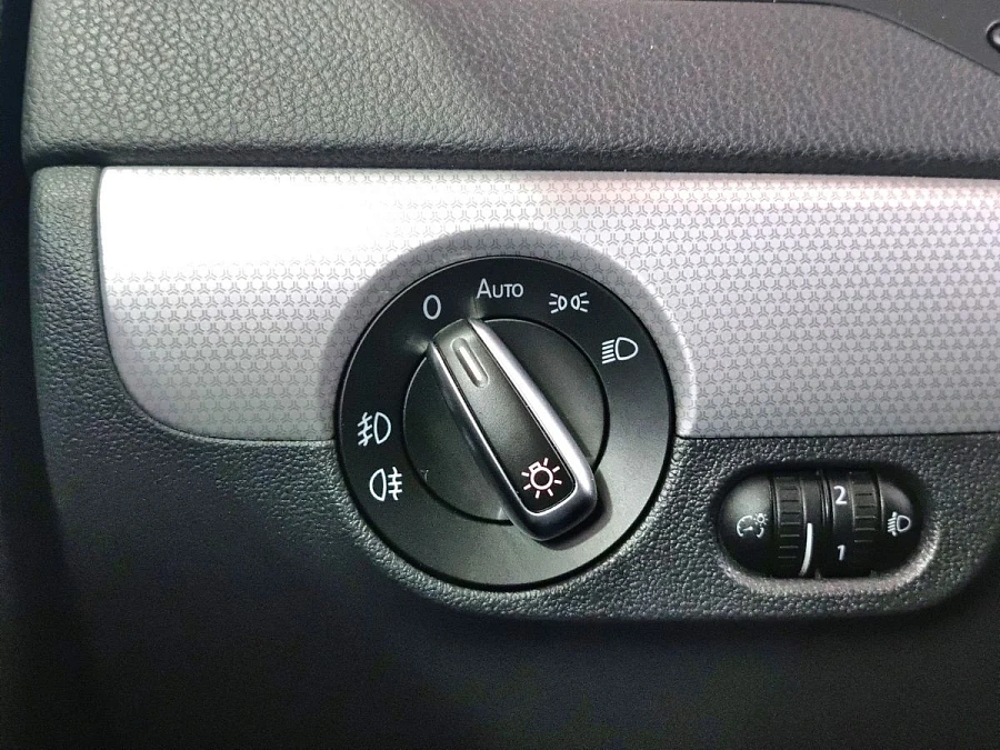 Volkswagen Jetta, 2013г., передний привод, робот