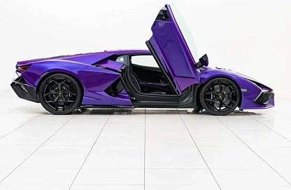 Lamborghini Revuelto, 2024г, полный привод, робот