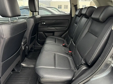 Mitsubishi Outlander, 2015г, полный привод, вариатор