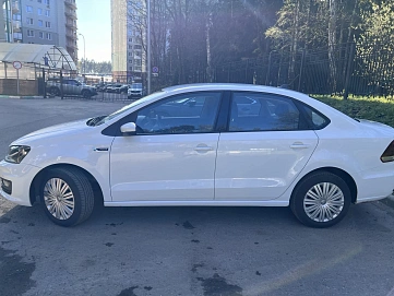 Volkswagen Polo, 2018г., передний привод, автомат