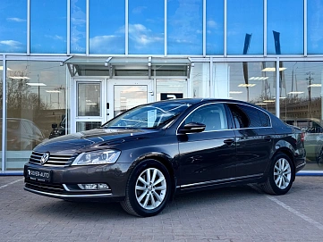 Volkswagen Passat, 2012г., передний привод, робот