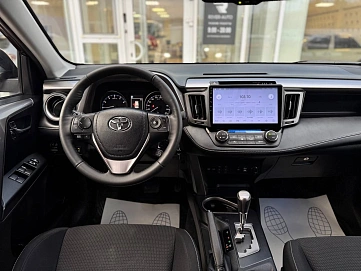Toyota RAV4, 2017г, полный привод, вариатор
