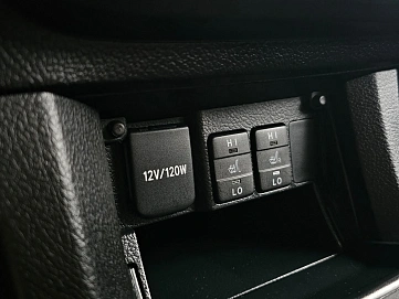 Toyota Corolla, 2014г, передний привод, вариатор