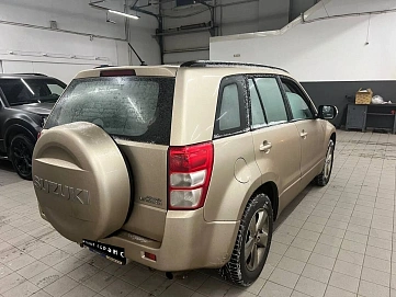 Suzuki Grand Vitara, 2011г, полный привод, автомат