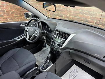 Hyundai Solaris, 2014г, передний привод, автомат