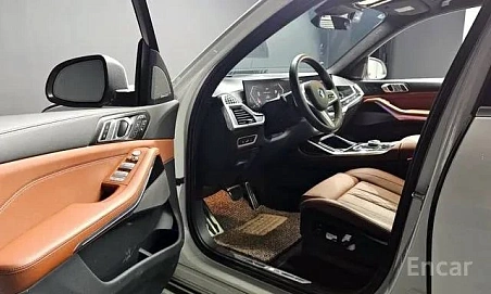 BMW X7, 2023г, полный привод, автомат