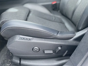 Peugeot 5008, 2020г, передний привод, автомат