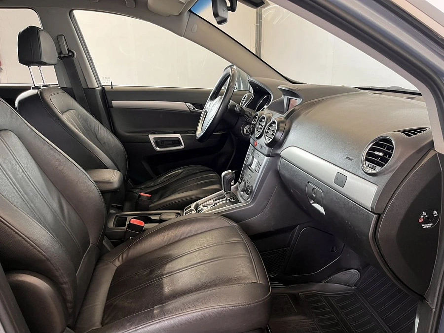 Opel Antara, 2013г., полный привод, автомат