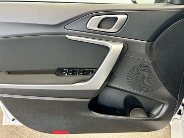 Kia Ceed, 2020г, передний привод, автомат