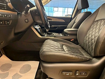 Kia , 2021г., полный привод, автомат