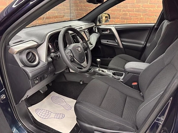 Toyota RAV4, 2019г, полный привод, автомат