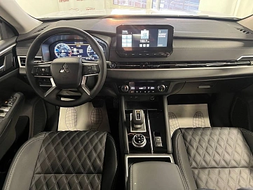 Mitsubishi Outlander, 2023г, передний привод, вариатор