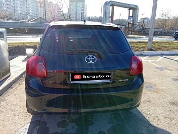 Toyota Auris, 2009г, передний привод, механика