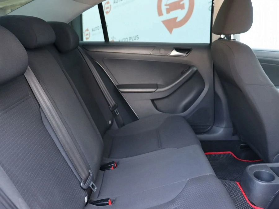 Volkswagen Jetta, 2015г., передний привод, механика
