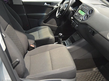 Volkswagen Tiguan, 2013г, передний привод, механика