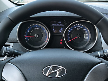 Hyundai Elantra, 2013г, передний привод, механика