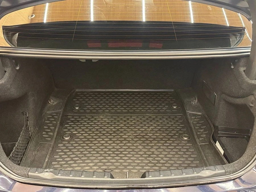 BMW 3 серии, 2012г., задний привод, автомат