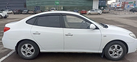 Hyundai Avante, 2009г, передний привод, автомат