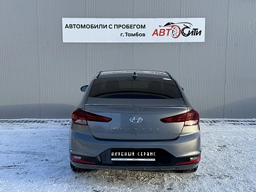 Hyundai Elantra, 2019г, передний привод, автомат