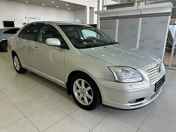 Toyota Avensis, 2004г, передний привод, автомат