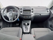 Volkswagen Tiguan, 2014г., передний привод, робот