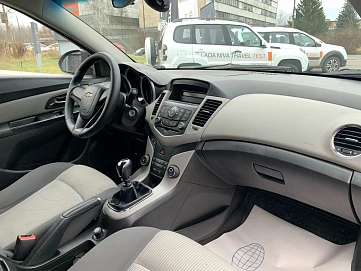 Chevrolet Cruze, 2011г, передний привод, механика