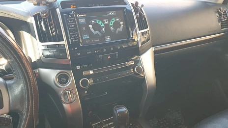Toyota Land Cruiser, 2012г, полный привод, автомат