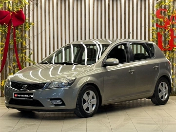 Kia Ceed, 2012г., передний привод, автомат