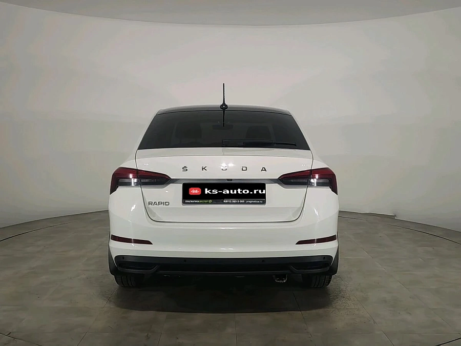 Skoda Rapid, 2021г., передний привод, робот