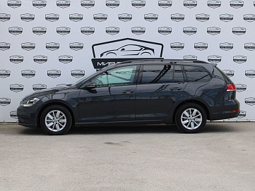 Volkswagen Golf, 2019г, передний привод, механика