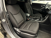Hyundai Elantra, 2015г., передний привод, автомат
